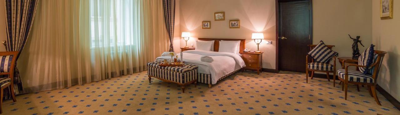 Grand Tien Shan Hotel Almaty Bagian luar foto