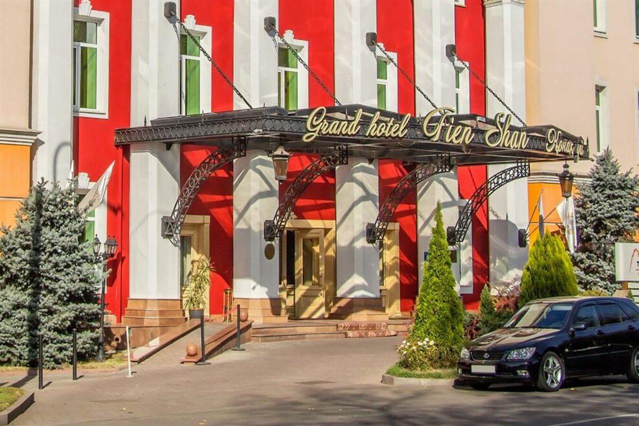 Grand Tien Shan Hotel Almaty Bagian luar foto