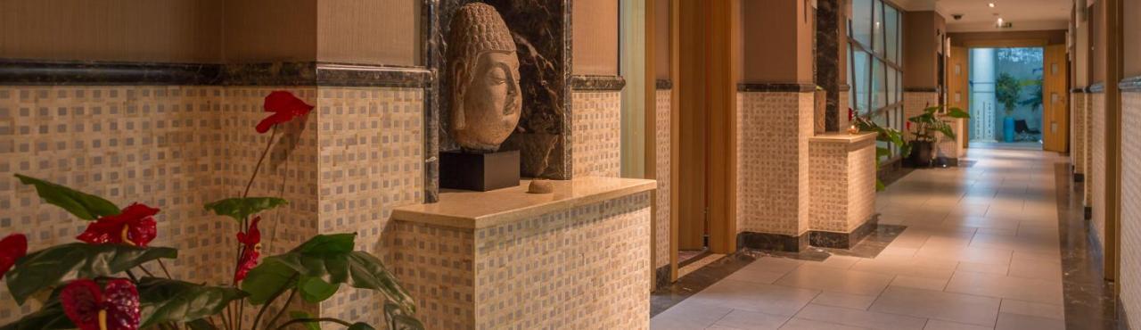 Grand Tien Shan Hotel Almaty Bagian luar foto