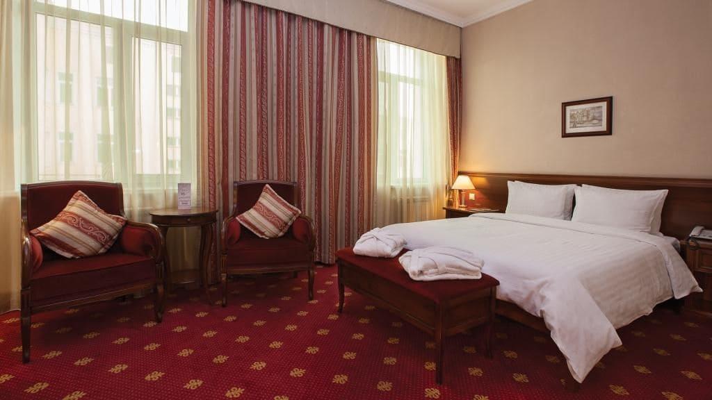 Grand Tien Shan Hotel Almaty Bagian luar foto