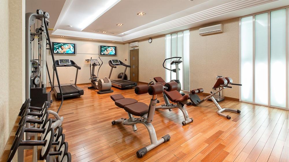 Grand Tien Shan Hotel Almaty Bagian luar foto