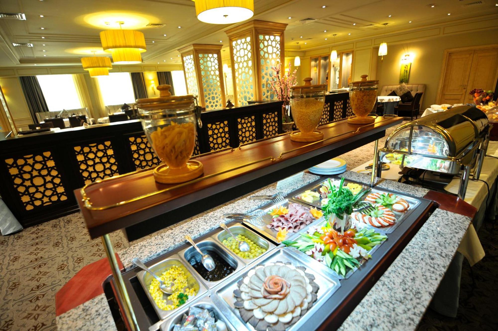 Grand Tien Shan Hotel Almaty Restoran foto