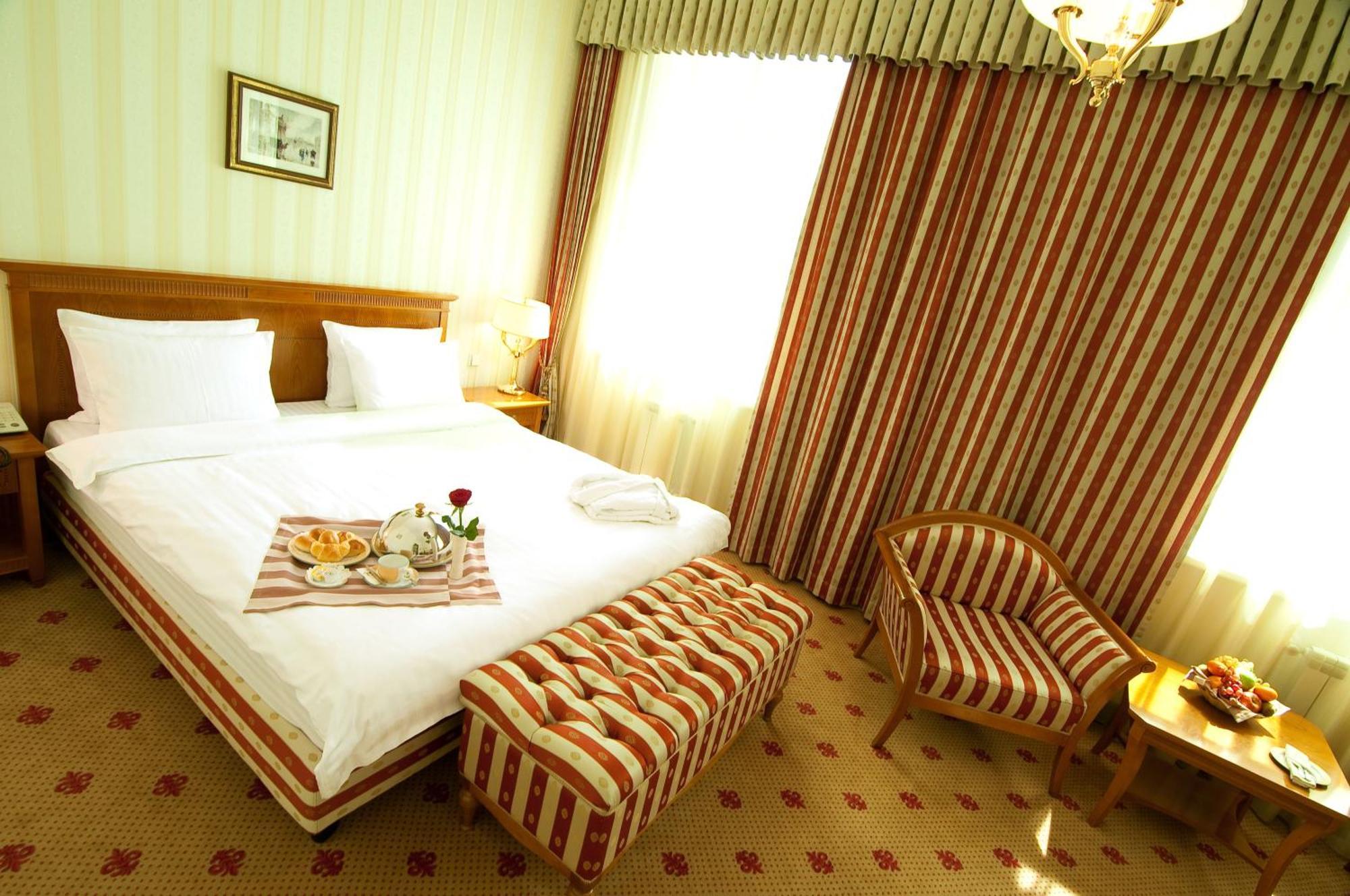 Grand Tien Shan Hotel Almaty Ruang foto